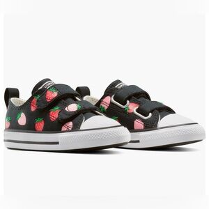⭐️Host Pick⭐️NWOT Kids' Chuck Taylor® All Star® 2V Oxford Sneaker. Toddler Sz. 7